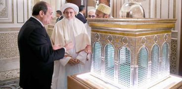 الرئيس عبدالفتاح السيسى وسلطان البهرة خلال افتتاحهما تطوير وترميم مسجد السيدة زينب