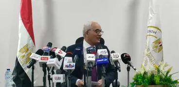 الدكتور رضا حجازي، وزير التربية والتعليم،