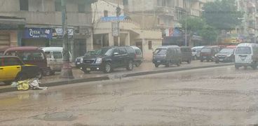 أمطار غزيرة بنوة "الميلاد" تجتاح غرب الإسكندرية