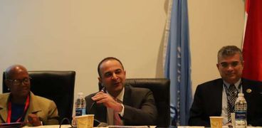 أحمد كمالي نائب وزيرة التخطيط لشئون التخطيط خلال الندوة