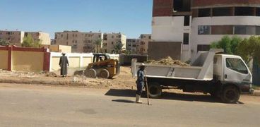 مركز الداخلة ينفذ حملة نظافة موسعة بمدينة موط