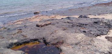التلوث النفطى على شواطئ رأس غارب