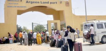 مصر فتحت معابرها البرية لاستقبال الفارين من الصراع فى السودان
