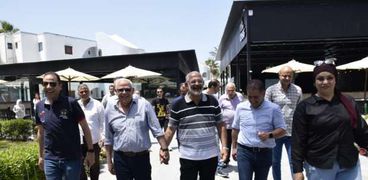 محافظ بورسعيد يتفقد قرية النورس السياحية