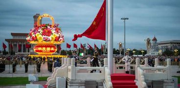 احتفالية رفع العلم الوطني الصيني بمناسبة ذكرى تأسيس الصين الـ72