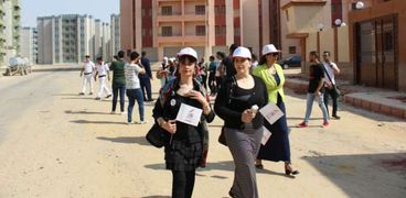 سيدات «مصر تستطيع بالتاء المربوطة» خلال زيارتهن لمدينة الأسمرات