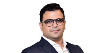 الكاتب الصحفي مصطفى عمار رئيس تحرير جريدة الوط