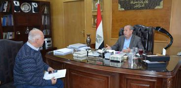 عبد الحميد يأمر رئيس شركة مياه الشرب والصرف الصحى بإصلاح محبس خط ٦٠٠ الرئيسي