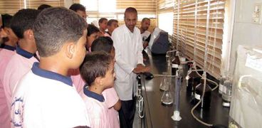 رحلة تعريفية لطلاب مدارس الرواد بسوهاج للتوعية بأهمية مياه الشرب
