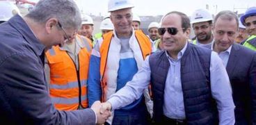 الرئيس وجه بالاهتمام بعمال مصر