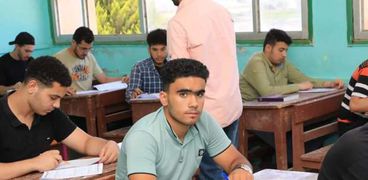 طلاب الثانوية العامة بكفر الشيخ