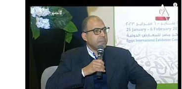 مروان حماد المنسق العام للبرنامج الثقافي بمعرض القاهرة الدولي للكتاب