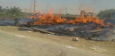 حريق في فلنكات سكة حديد بقرية برديس بسوهاج