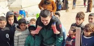 الشيف بوراك في مخيمات الشمال السوري