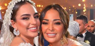 داليا البحيري تحتفل بحفل زفاف ابنة شقيقتها