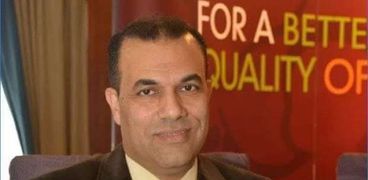 الدكتور السيد عبد الجواد وكيل وزارة الصحة بالأقصر