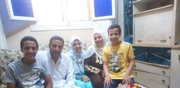 أسرة «ريهام» بعد معرفتها نتيجة الثانوية الأزهرية 2022
