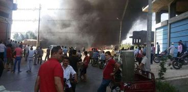 اشتعال النيران فى أحد مصانع الصوف بكفر الشيخ