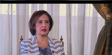 السفيرة نائلة جبر رئيس اللجنة الوطنية التنسيقية لمكافحة الهجرة غير الشرعية والإتجار في البشر