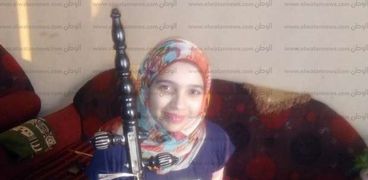 هدير  أول فتاة تعزف الربابة في مصر
