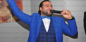 عمرو الجزار يشعل حفل رأس السنة في كافيه سيزار بحضور نجوم المجتمع