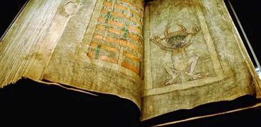 "كتاب الشيطان" و"مخطوطة فوينيتش" أكثر الأثار غموضًا في العالم