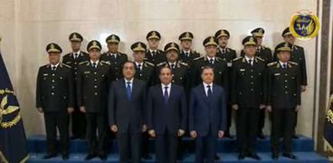 الرئيس السيسي مع المجلس الأعلى للشرطة ورئيس الوزراء