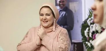 الفنانة دلال عبدالعزيز