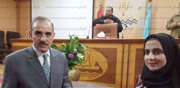 محافظ كفر الشيخ يكرم الممرضة رانيا رضوان