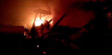 بالفيديو| حريق بمخزن "كاوتش" في المنوفية والدفع بـ8 سيارات إطفاء