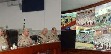 وزير الدفاع يلتقى المقاتلين بنطاق الجيوش الميدانية