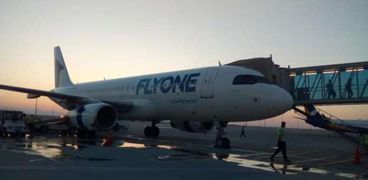 الخدمات الأرضيه تقدم خدماتها لأولى رحلات شركة FLY ONE بمطار الغردقه الدولي 