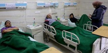 محررة «الوطن» تتحدث مع ثلاثة مصابين داخل المستشفى