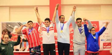 طارق يفوز بالميدالية الذهبية بالإسكندرية