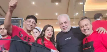 أشرف زكي وإيهاب فهمي ومحمد عبد الحافظ بمدرجات ستاد القاهرة