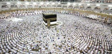 2.5 مليون مسلم على "عرفات" اليوم