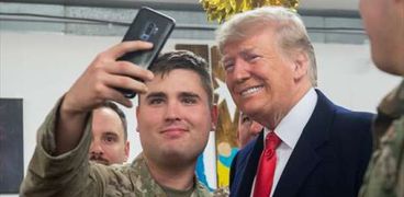زيارة الرئيس الأمريكى، دونالد ترامب، المفاجئة للقوات الأمريكية فى العراق