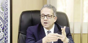 الدكتور خالد العناني  وزير السياحة والآثار