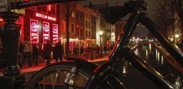 دعوات لإلغاء الدعارة وإصلاح شارع الفوانيس الحمراء بأمستردام