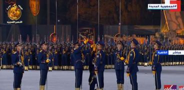 الرئيس السيسي يشهد مراسم تسلم وتسليم القيادة بحفل تخريج طلاب الأكاديميات والكليات العسكرية 