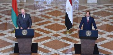 الرئيس عبد الفتاح السيسي مع رئيس بيلاروسيا في زيارة سابقة له لمصر