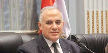 الدكتور محمد عبد العاطى وزير للموارد المائية والرى