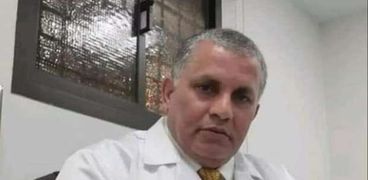الطبيب محمد عبدالهادي دنيا