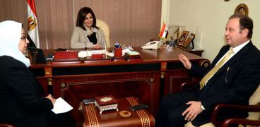 وزيرة الهجرة مع رئيس الريف المصري