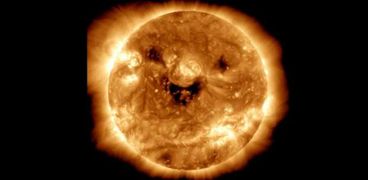 صورة الشمس بتضحك نشرتها وكالة ناسا