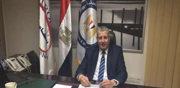 المحاسب احمد عبد المطلب رئيس شركة السهام البترولية