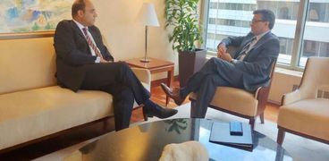 السفير أحمد أبوزيد مع رئيس مجلس الأعمال الكندي