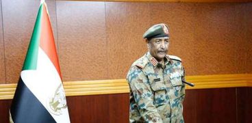 البرهان يدعو السودانيين لدعم حكومة حمدوك
