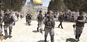 جنود إسرائيليين في ساحة المسجد الأقصى