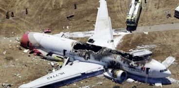 انشطار طائرة تابعة لشركة "إير إنديا إكسبرس" بعد هبوطها في الهند
